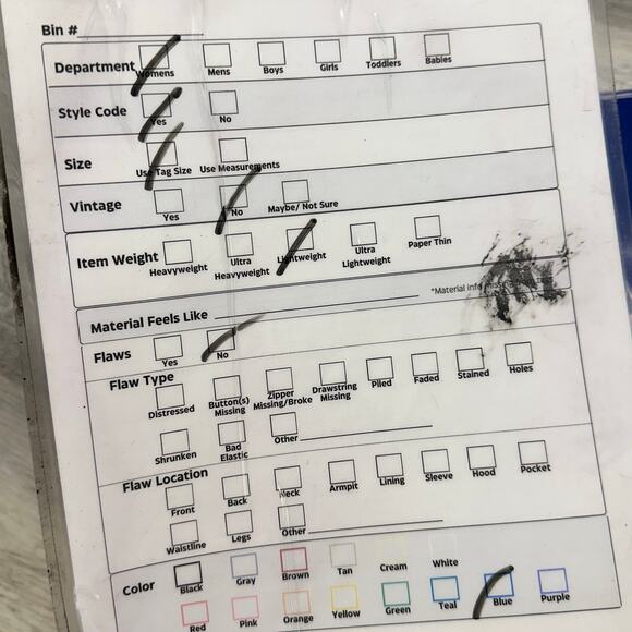 Levis 501 Faded Blue Womens 25x28 Button Fly Frayed Hem Straight Jeans Red Tab - Picture 13 of 13